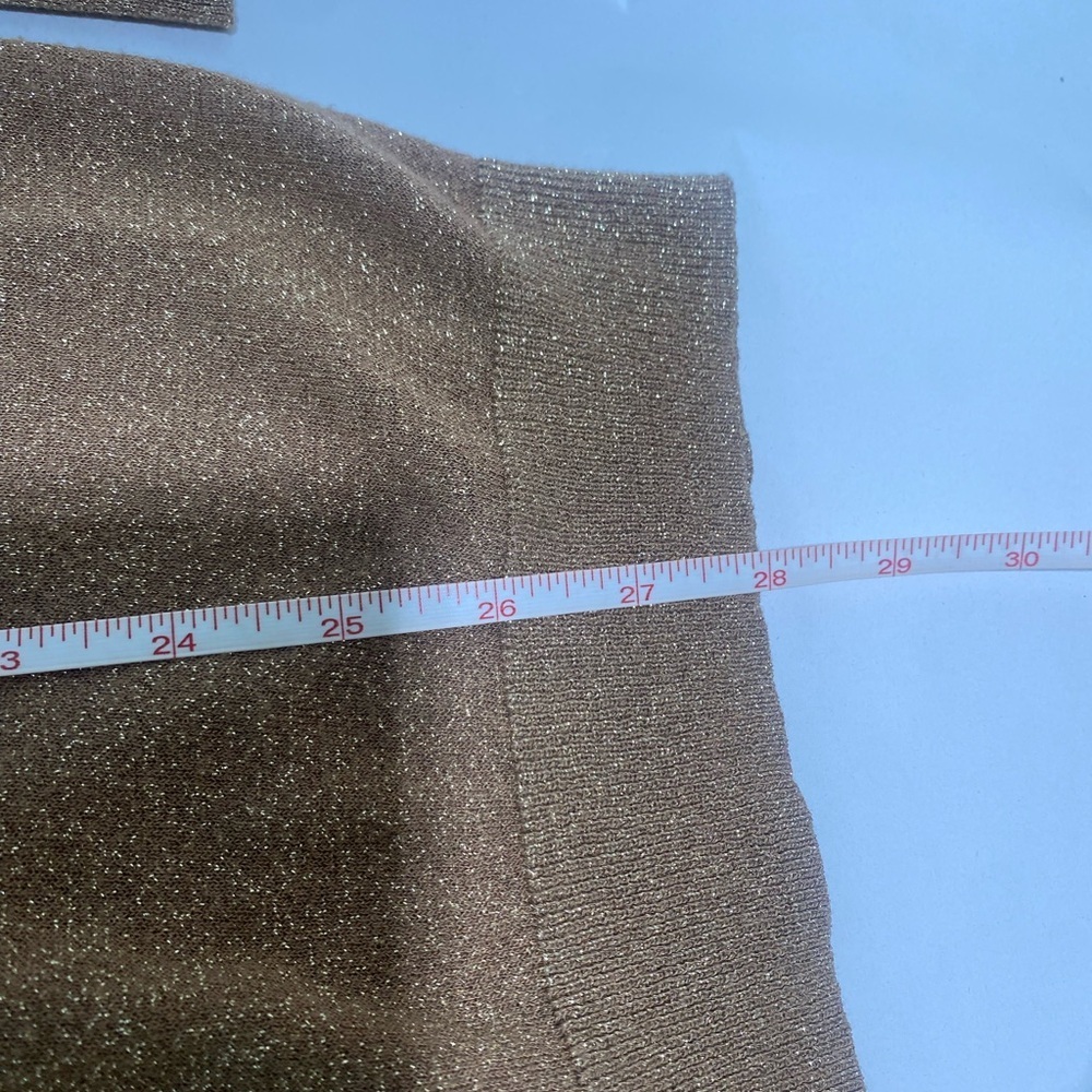 Ann Taylor delicate, light weight shimmery Gold V-Neck top - Picture 7 of 7